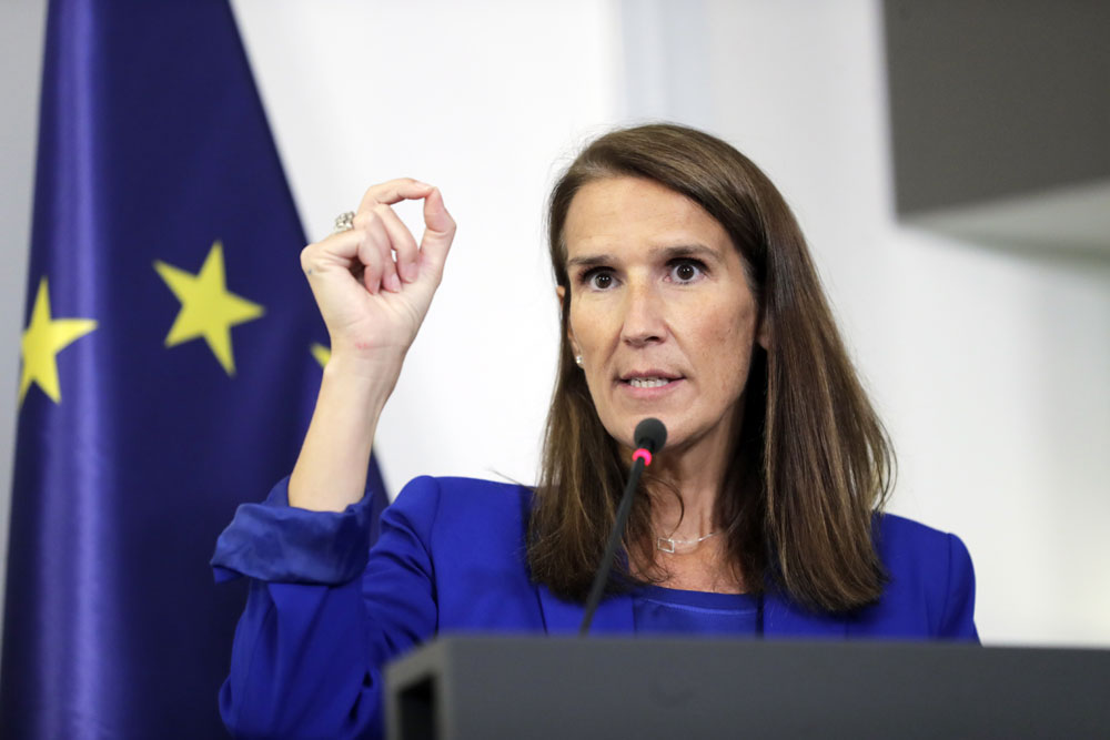 Βέλγιο: Η υπουργός Εξωτερικών αποσύρεται προσωρινά από τα καθήκοντά της λόγω ασθένειας του συζύγου της