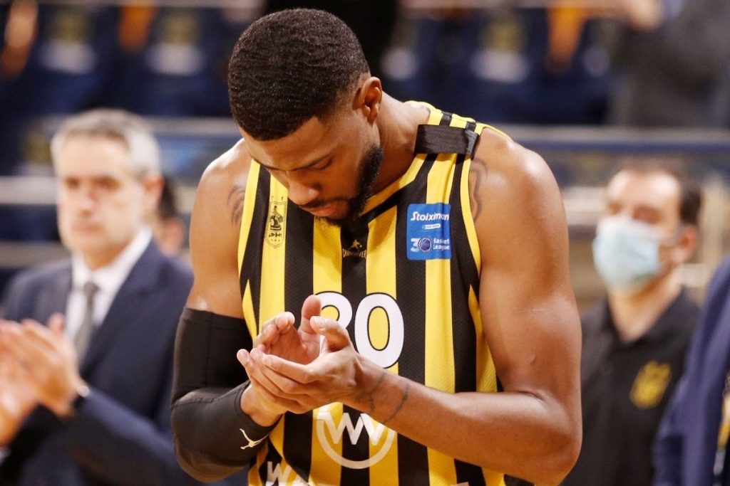 Άρης: Απειλητικά μηνύματα κατήγγειλε ο Ζίριους Ουίλιαμς μετά τη νίκη στο ντέρμπι