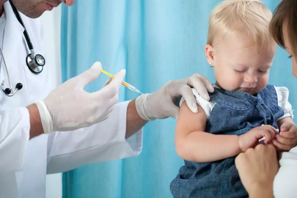 Κορωνοϊός: Η Moderna καταθέτει αίτημα για κατεπείγουσα έγκριση του παιδιατρικού εμβολίου της