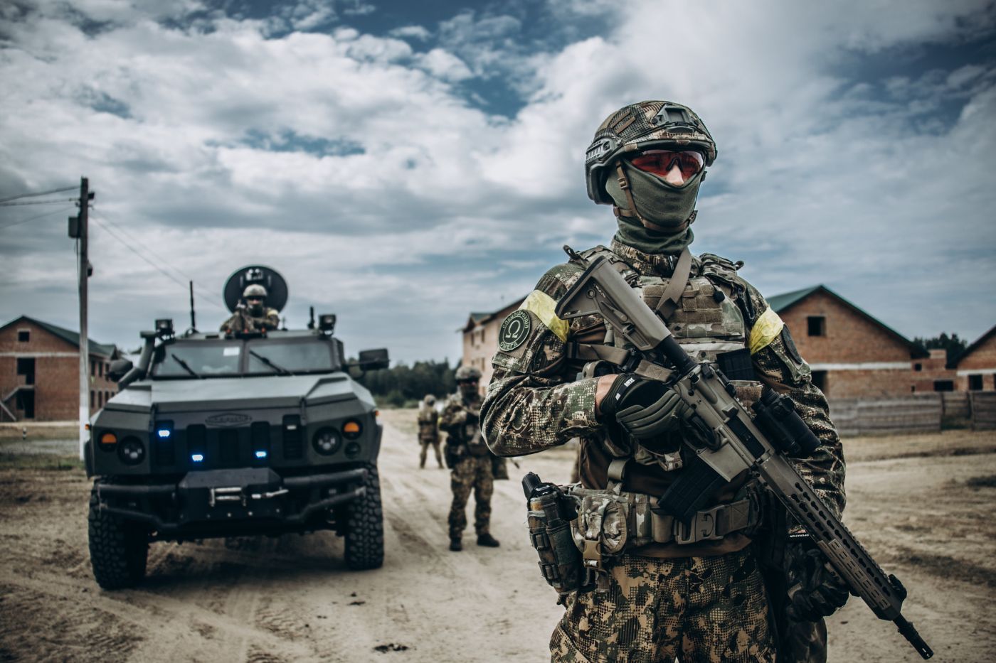 Κίεβο: Πολίτες έτοιμοι να λιντσάρουν Ουκρανό «εθνοφύλακα» – Έκλεψε κινητό τηλέφωνο