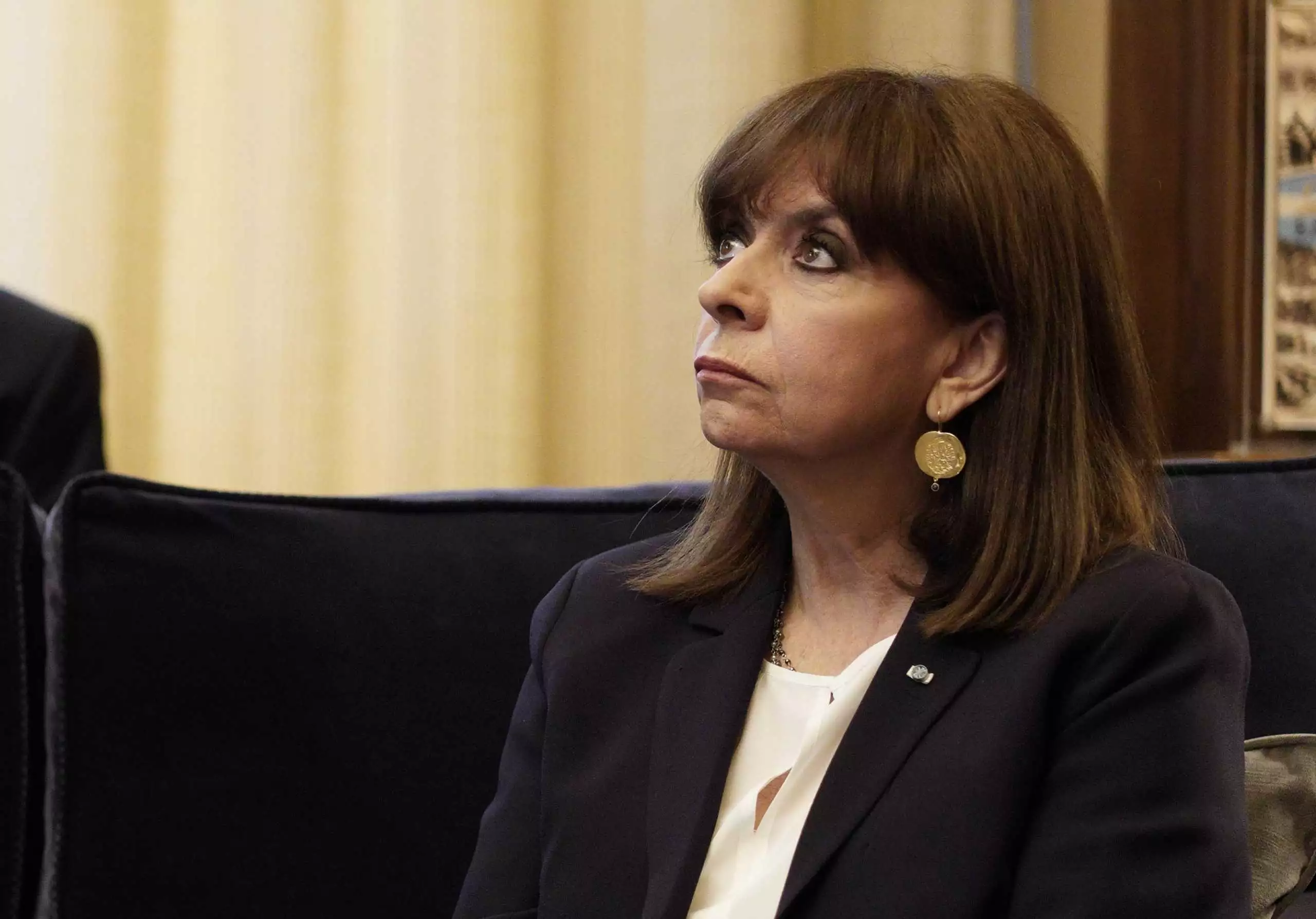 Κ.Σακελλαροπούλου για Μεγάλη Παρασκευή: «Ο πόλεμος στην Ουκρανία προσδίδει μεγαλύτερη ένταση στο πένθος μας»