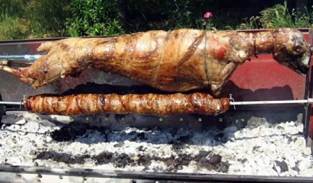 Πάσχα: Γιατί τρώμε αρνί την Κυριακή