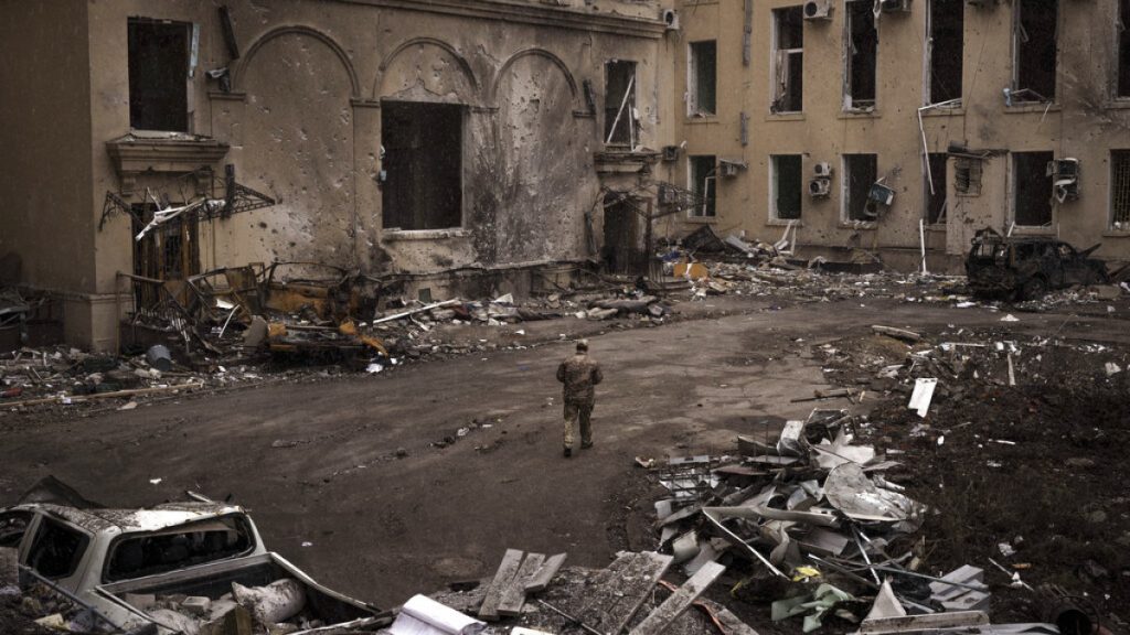Τοπικός κυβερνήτης της Ουκρανίας: «Εντείνονται οι βομβαρδισμοί σε πόλεις της περιφέρειας του Λουχάνσκ»