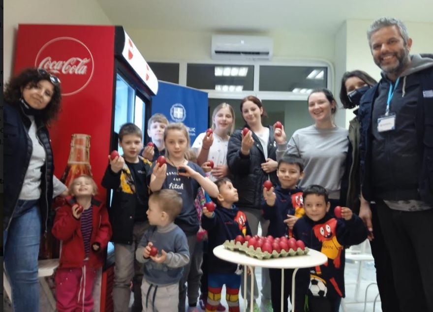 Έφτασαν στην Ελλάδα τα πρώτα δέκα ασυνόδευτα ανήλικα από την Ουκρανία