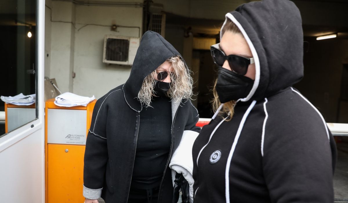 Πάτρα: Η μάνα και η αδερφή της Ρ.Πισπιρίγκου πέταξαν τα αντικείμενα από τους τάφους της Μαλένας και της Ίριδας