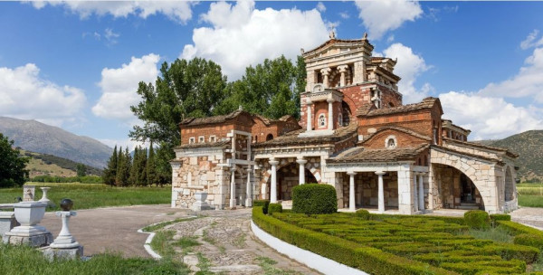 Εντυπωσιακές εικόνες από πέντε παράξενες εκκλησίες της Ελλάδας που ξεχωρίζουν (φωτο)
