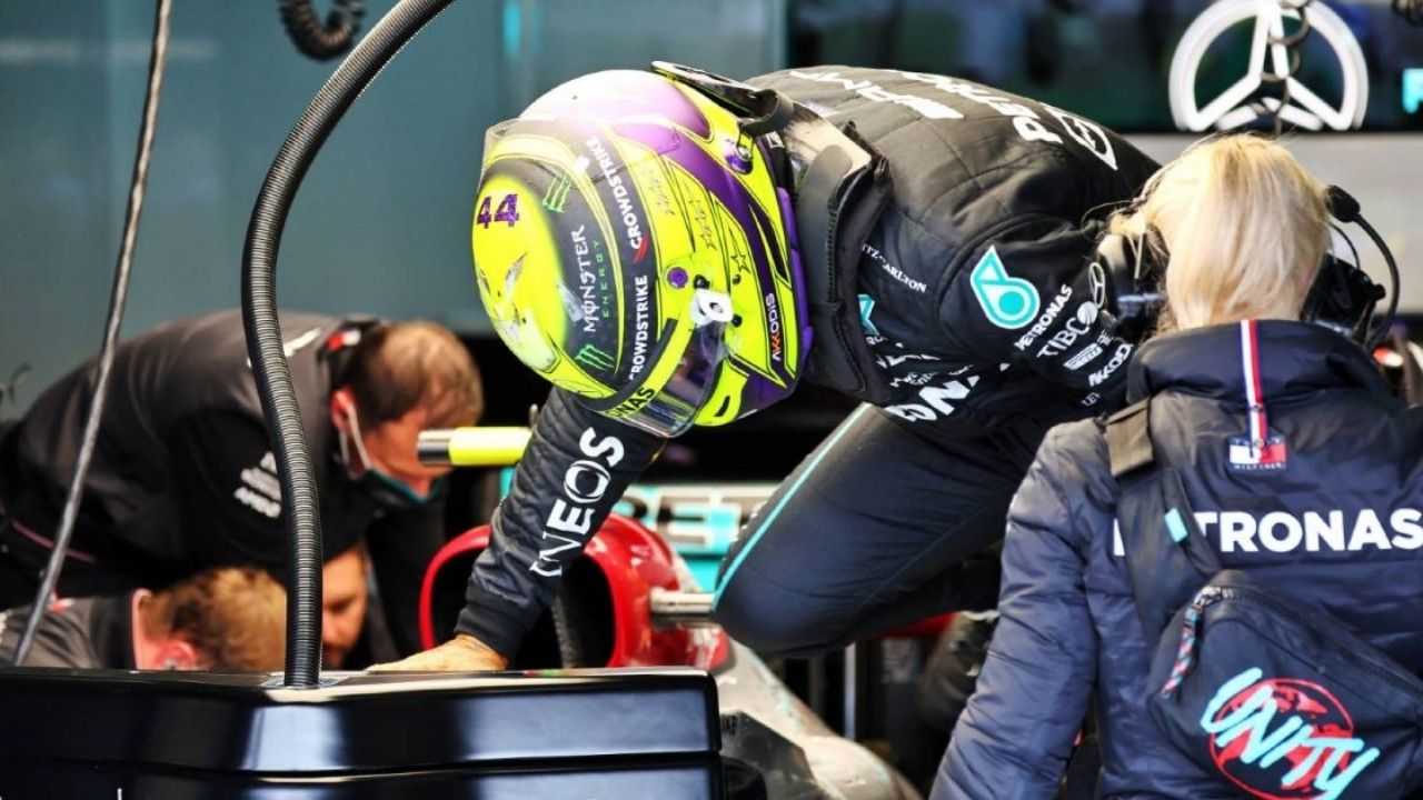 Formula 1: Ο Τ.Βολφ τα «έψαλε» στον Λ.Χάμιλτον μετά τον αποκλεισμό από το Q3 (βίντεο)