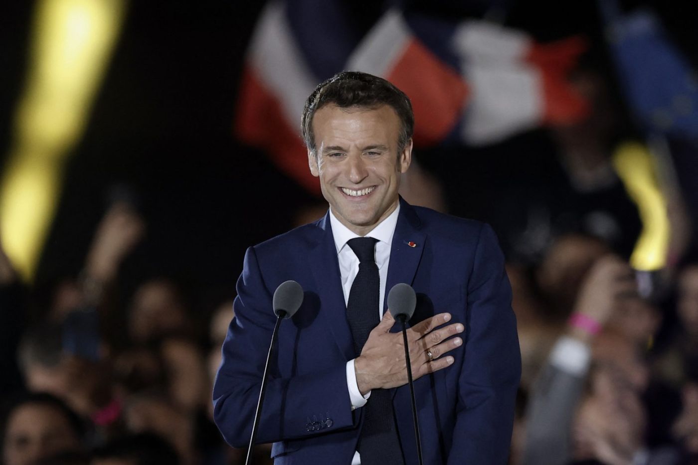 Εκλογές στη Γαλλία: Πώς σχολιάζει ο γαλλικός Τύπος τη νίκη του Ε.Μακρόν
