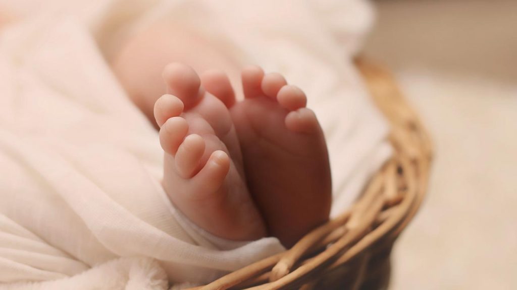 Αγγλία: Νοσοκόμα κατηγορείται για τη δολοφονία οκτώ μωρών