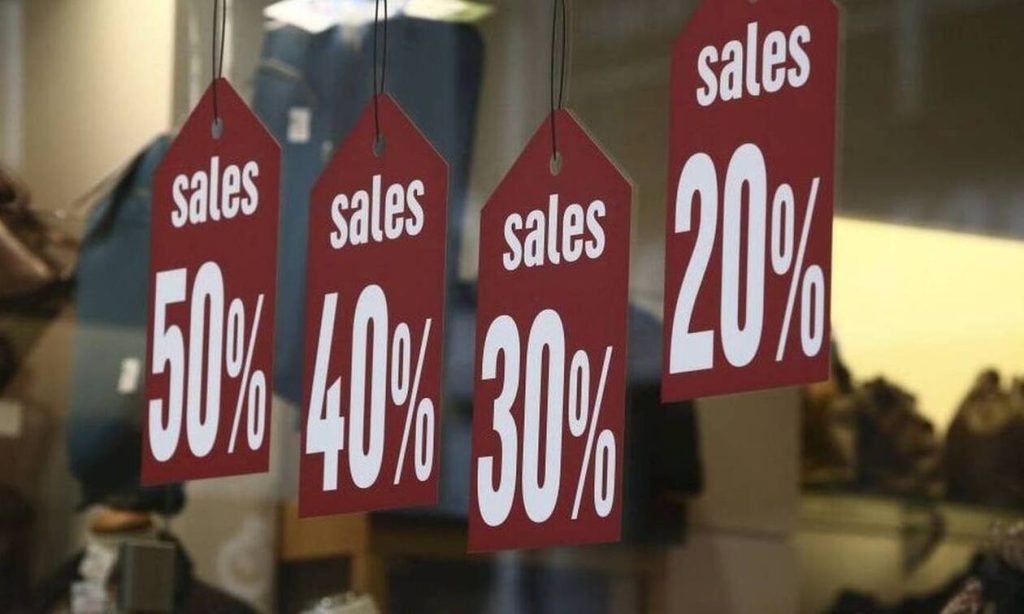Ενδιάμεσες εκπτώσεις: Πότε ξεκινούν και πόσο θα διαρκέσουν;