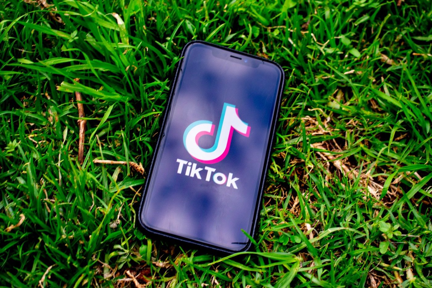 «Καμπάνα» έριξε η Μόσχα στο TikTok: Δεν διέγραψε ανάρτηση-«προπαγάνδα» των ομοφυλοφιλικών σχέσεων