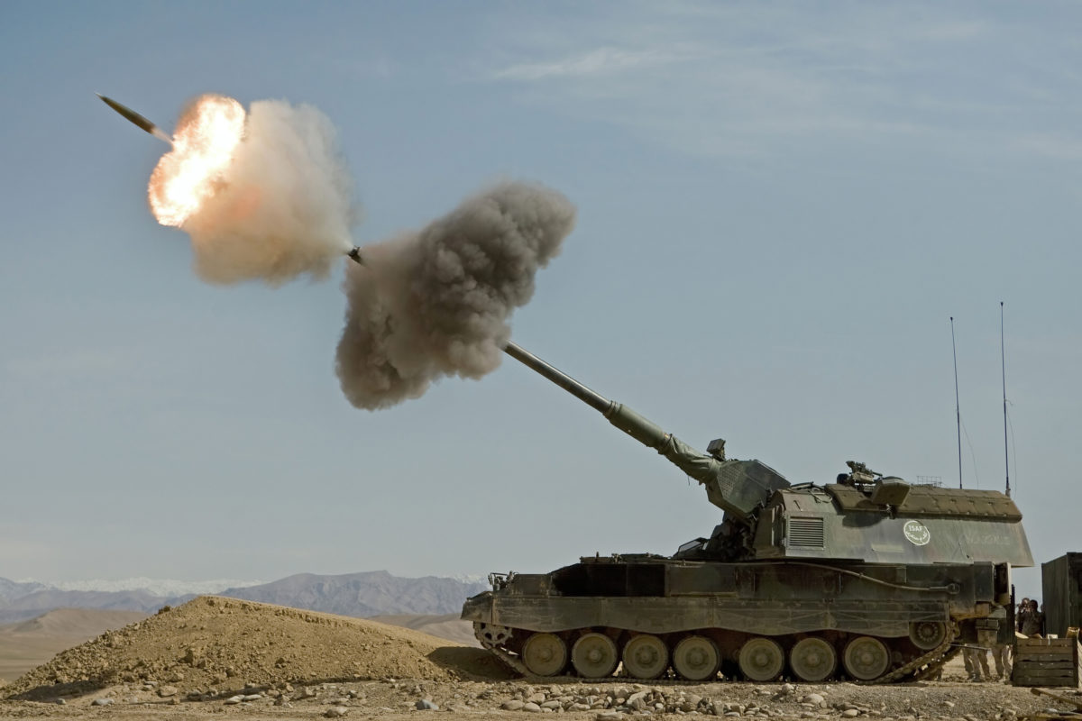 Η Ολλανδία στέλνει τεθωρακισμένα αυτοκινούμενα πυροβόλα Panzerhaubitze 2000 στην Ουκρανία