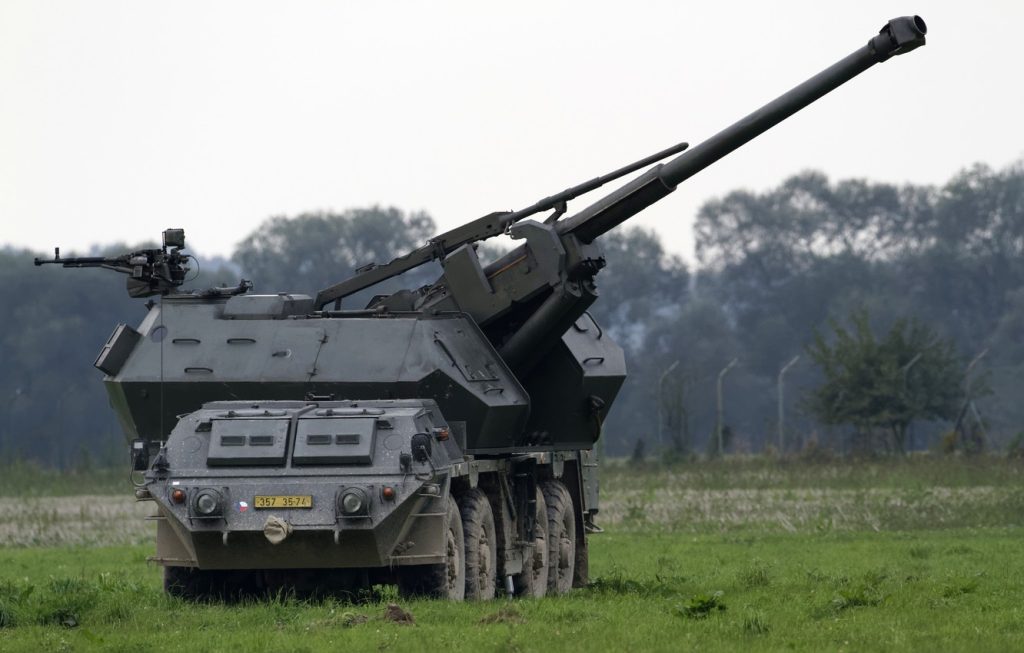 H Σλοβακία έτοιμη να παραχωρήσει περισσότερα όπλα στην Ουκρανία