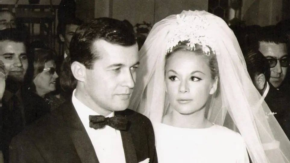 Αυτό είναι το αδημοσίευτο βίντεο από τον γάμο της Αλίκης Βουγιουκλάκη με τον Δημήτρη Παπαμιχαήλ