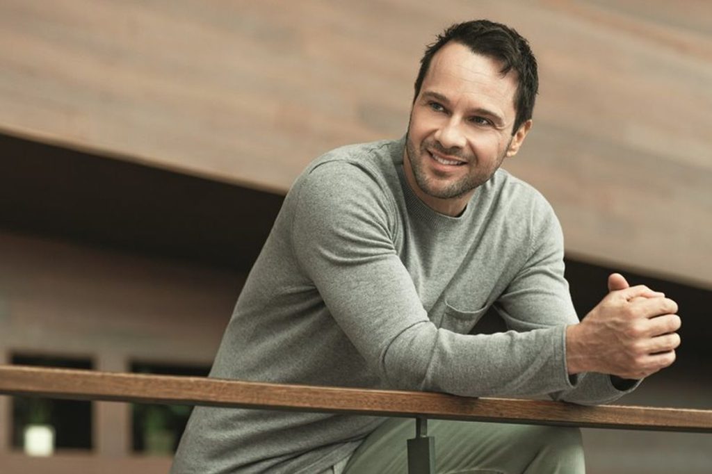 Μ.Μπεγνής: «Αν δεν φλερτάρω, θα πεθάνω – Έχω απιστήσει πολλές φορές»