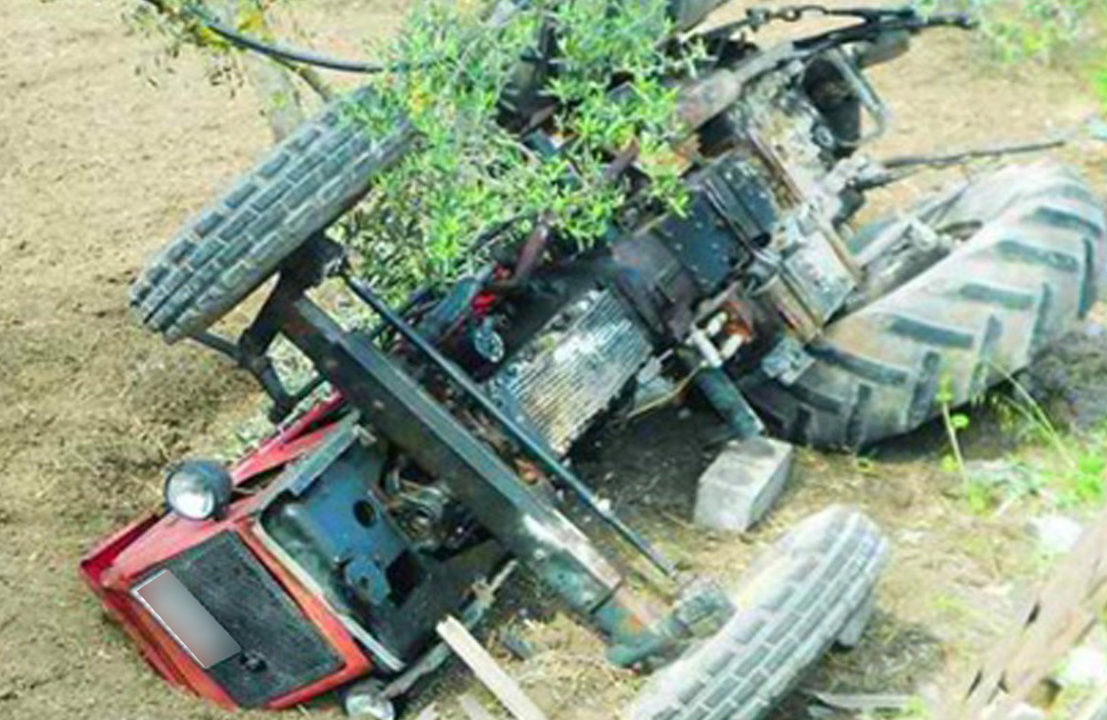 Κάρυστος: Νεκρός 69χρονος που καταπλακώθηκε από το τρακτέρ του