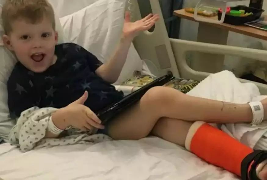 Εννιάχρονος που έχει ανοσία στον πόνο – Γιατί η σπάνια περίπτωσή του είναι κατάρα και όχι ευχή