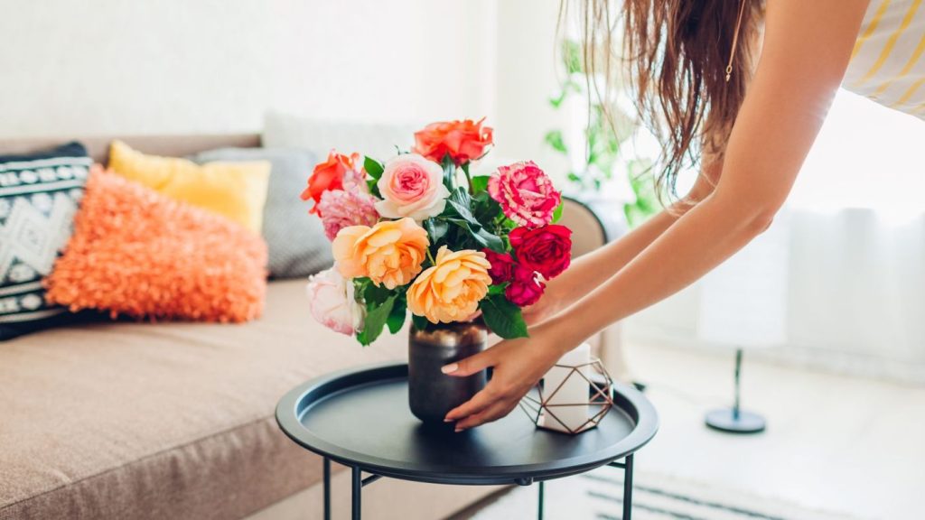 Οι καλύτερες συμβουλές για να αντέξουν περισσότερο τα ανοιξιάτικα λουλούδια σου