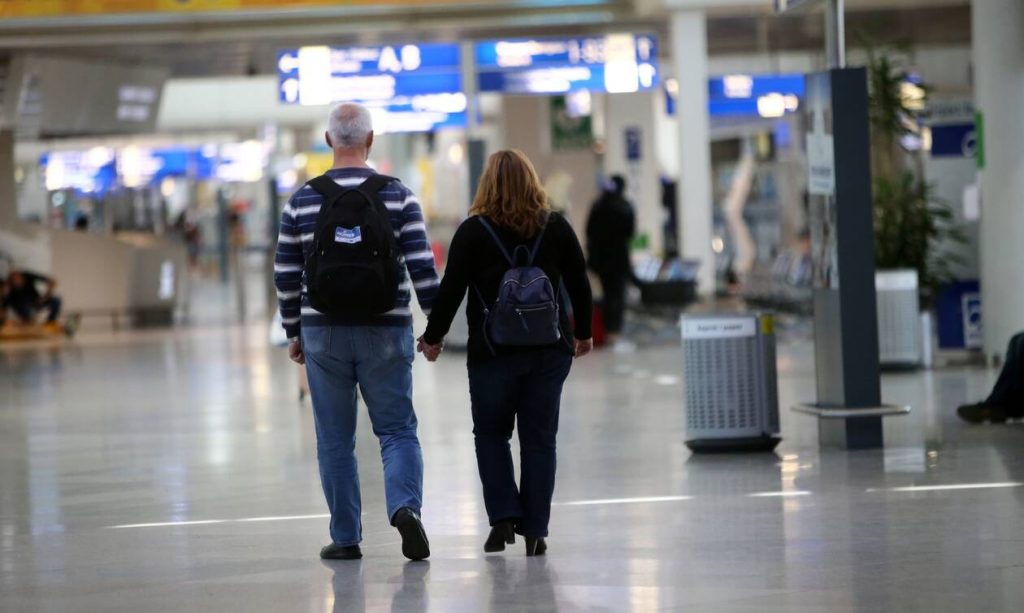 ΥΠΑ: Ανακοίνωσε την άρση όλων των περιορισμών στις αεροπορικές μετακινήσεις από σήμερα