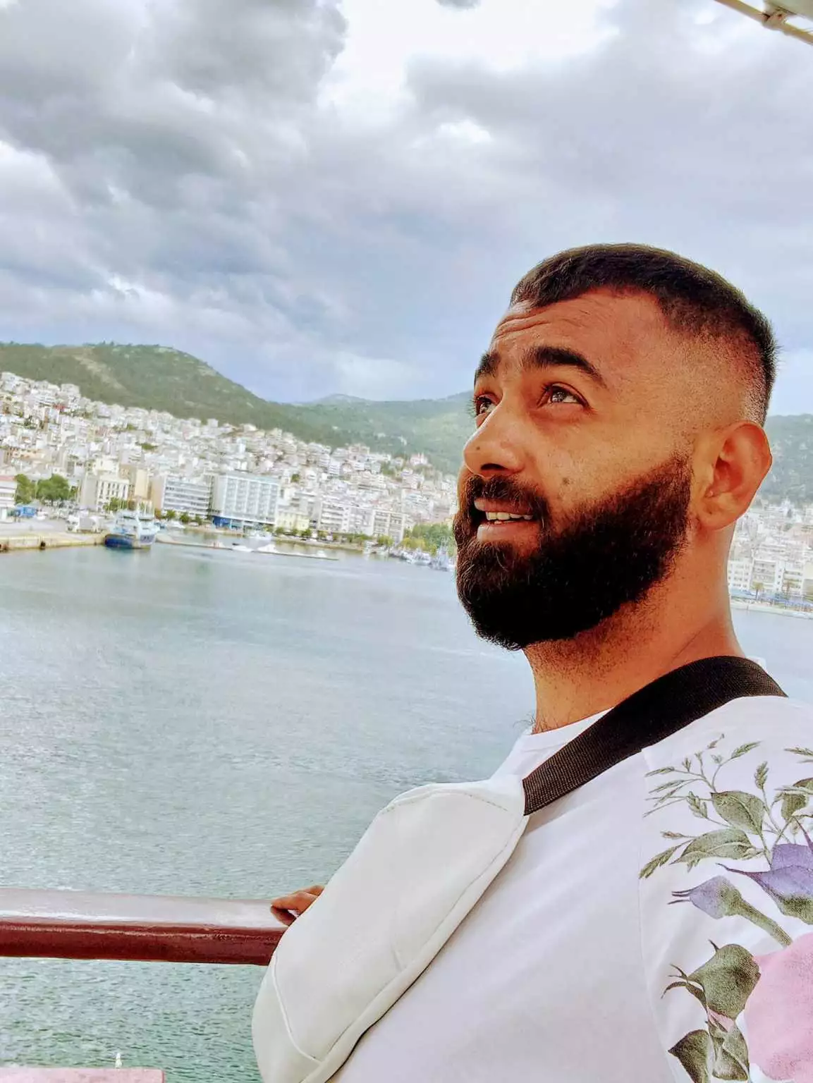 Λαμία: Αυτός είναι ο 29χρονος ποδοσφαιριστής που πέθανε από ανακοπή καρδιάς στο γήπεδο – Άφησε πίσω την έγκυο σύζυγό του