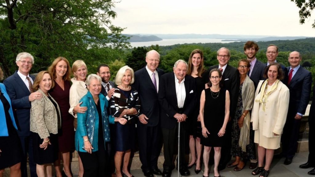 Εμφανίστηκαν οι Ροκφέλερ: «Έρχεται μαζική παγκόσμια πείνα – Έτσι θα την αποτρέψουμε»