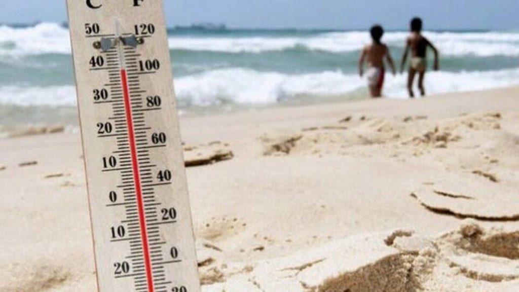 Μερομήνια: Με «γερούς» καύσωνες το καλοκαίρι – Τι καιρό θα έχουμε το 3ήμερο του Αγίου Πνεύματος