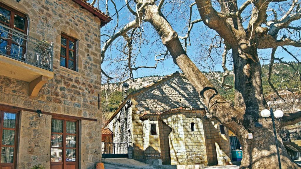 Πέντε πανέμορφα χωριά μόλις 2 ώρες από την Αθήνα ιδανικά για κοντινές εκδρομές