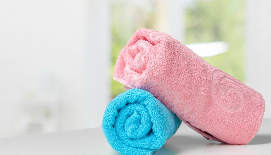 Πετσέτες μπάνιου: Πόσες φορές μπορούμε να τις χρησιμοποιήσουμε πριν τις πλύνουμε;