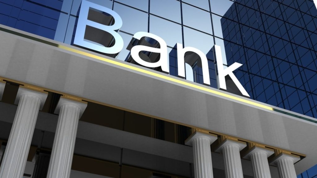 Δείτε τι αλλάζει με τις συναλλαγές των τραπεζών – Με μάσκα στα υποκαταστήματα