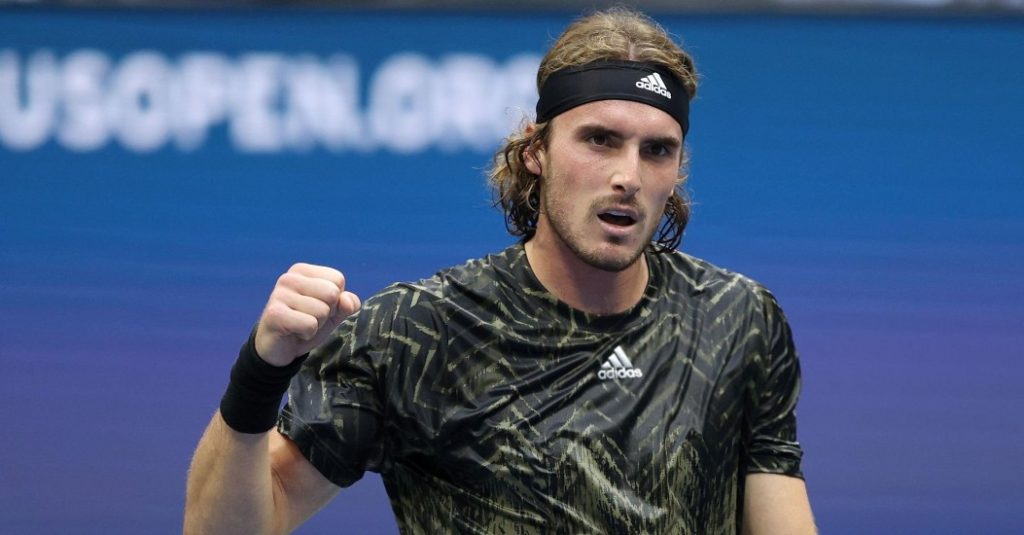 Στέφανος Τσιτσιπάς: Τραυματίστηκε σε αγώνα διπλού – Έπεσε πάνω σε διαφημιστική πινακίδα