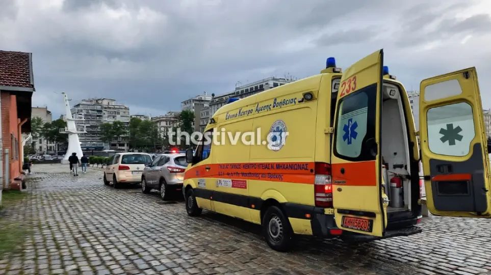 Θεσσαλονίκη: Νεαρός βούτηξε και έσωσε γυναίκα που έπεσε στον Θερμαϊκό