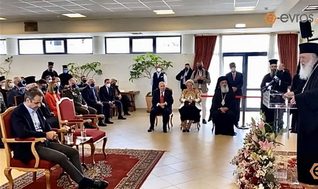 Ο Κ.Μητσοτάκης κοιμήθηκε κατά τη διάρκεια της ομιλίας του Ιερώνυμου (φώτο)