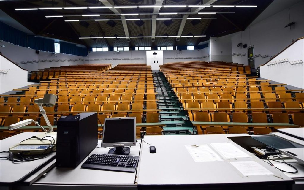 Πανεπιστήμια: Δείτε τι ισχύει για μάσκες, rapid tests και πιστοποιητικά – Τα 4 «SOS» για τα νέα μέτρα