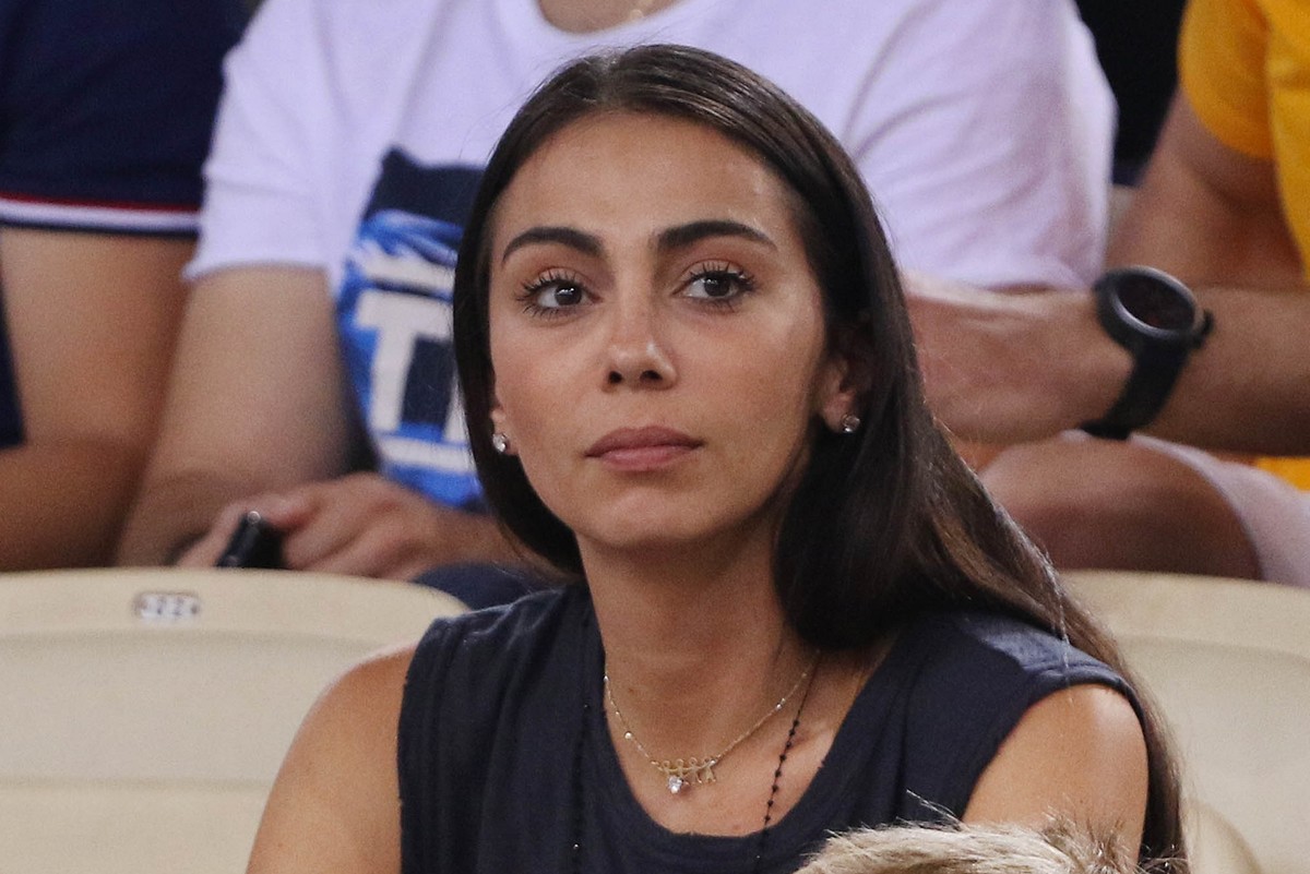 Η Ολυμπία Χοψονίδου στη Μύκονο με μαγιό (βίντεο)