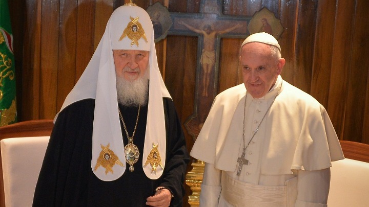 Ο Πάπας αποκάλεσε τον Κύριλλο «παπαδοπαίδι του Πούτιν»!
