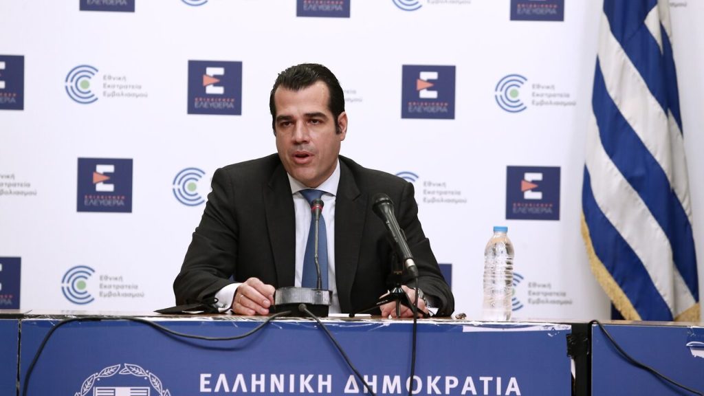 Θ.Πλεύρης: «Την 1η Ιουνίου θα αποφασιστεί σε ποιες περιπτώσεις θα διατηρηθεί η χρήση μάσκας»