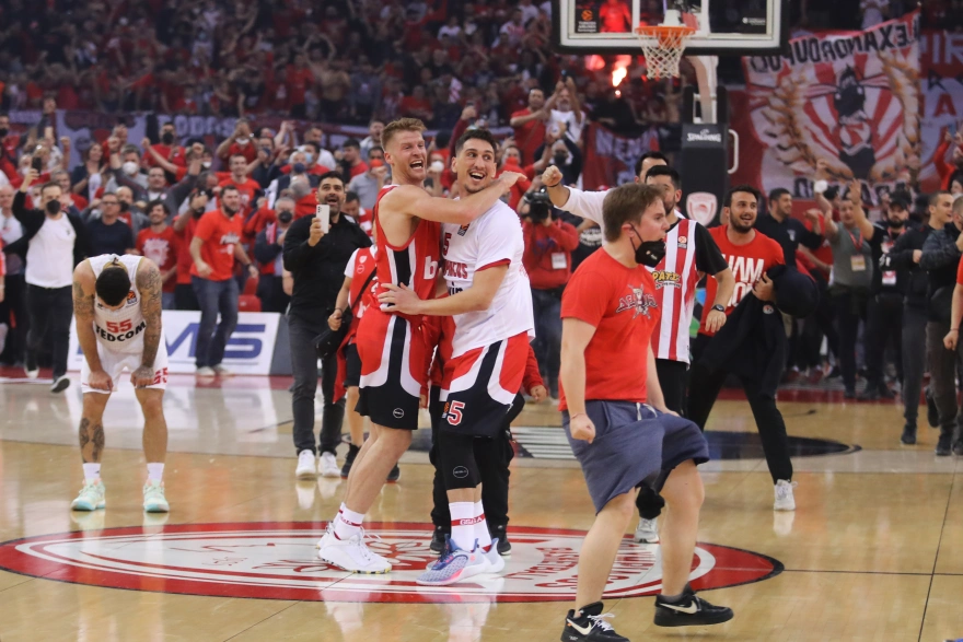 Ολυμπιακός: Tρελοί πανηγυρισμοί μετά την πρόκρισή του στο Final 4