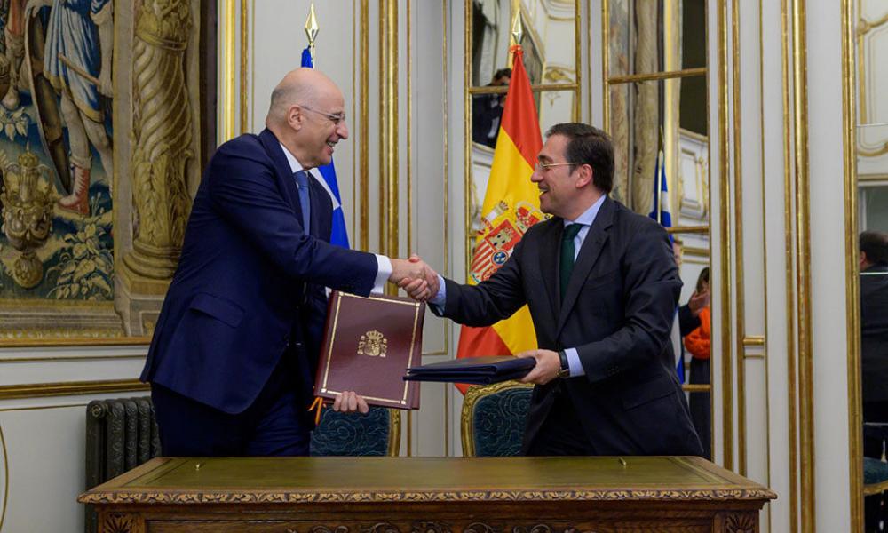 Συνάντηση Δένδια με τον Ισπανό ομόλογό του: Καμία αναφορά της Μαδρίτης για την Τουρκία