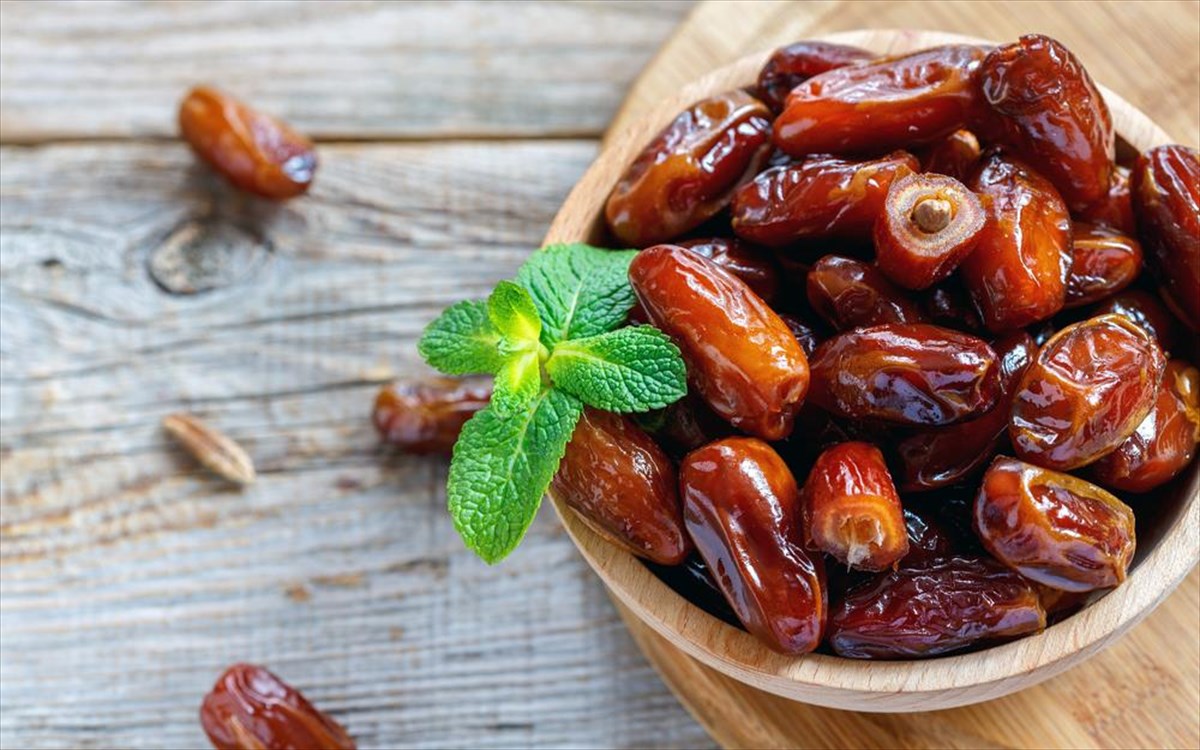 Αυτά είναι τα απίστευτα οφέλη που έχουν για την υγεία οι χουρμάδες