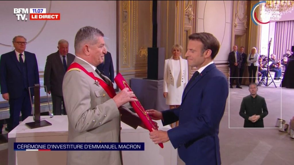 Και επίσημα από σήμερα ο Ε.Μακρόν πρόεδρος της Γαλλίας για τα επόμενα 5 χρόνια (βίντεο)