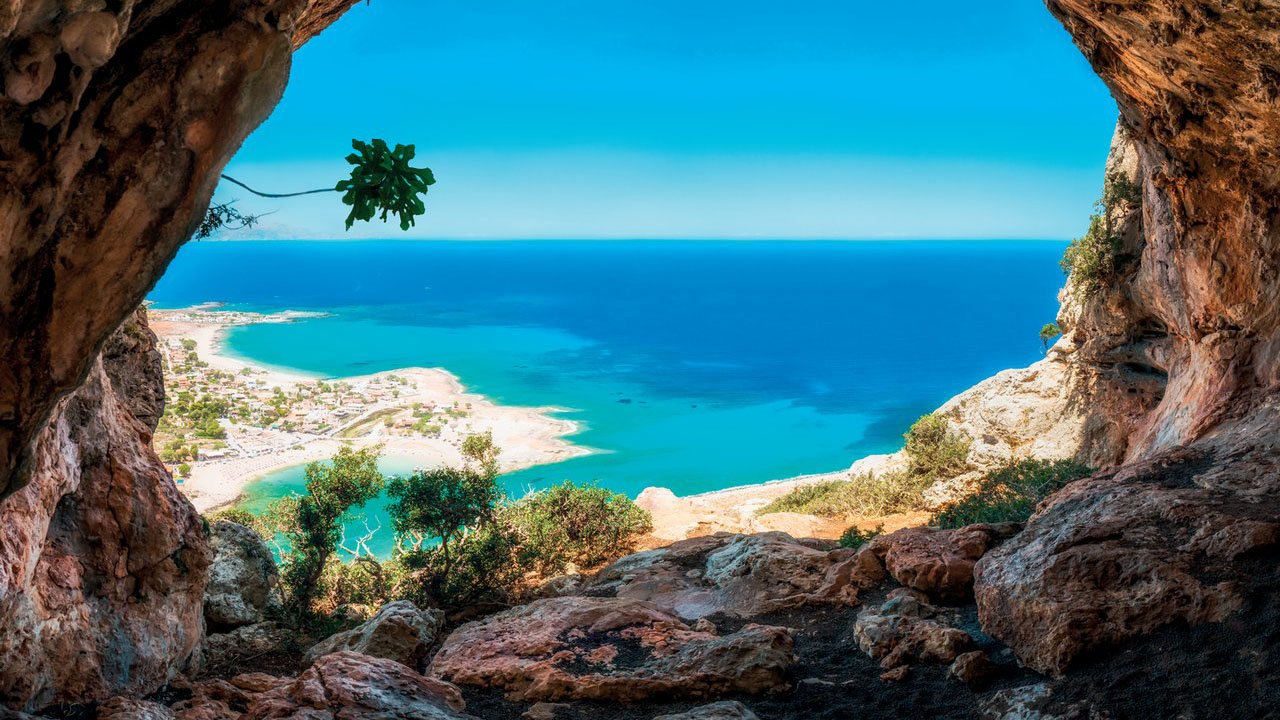 Δείτε πότε «πέφτει» το τριήμερο του Αγίου Πνεύματος – Πώς θα αμειφθούν όσοι εργαστούν