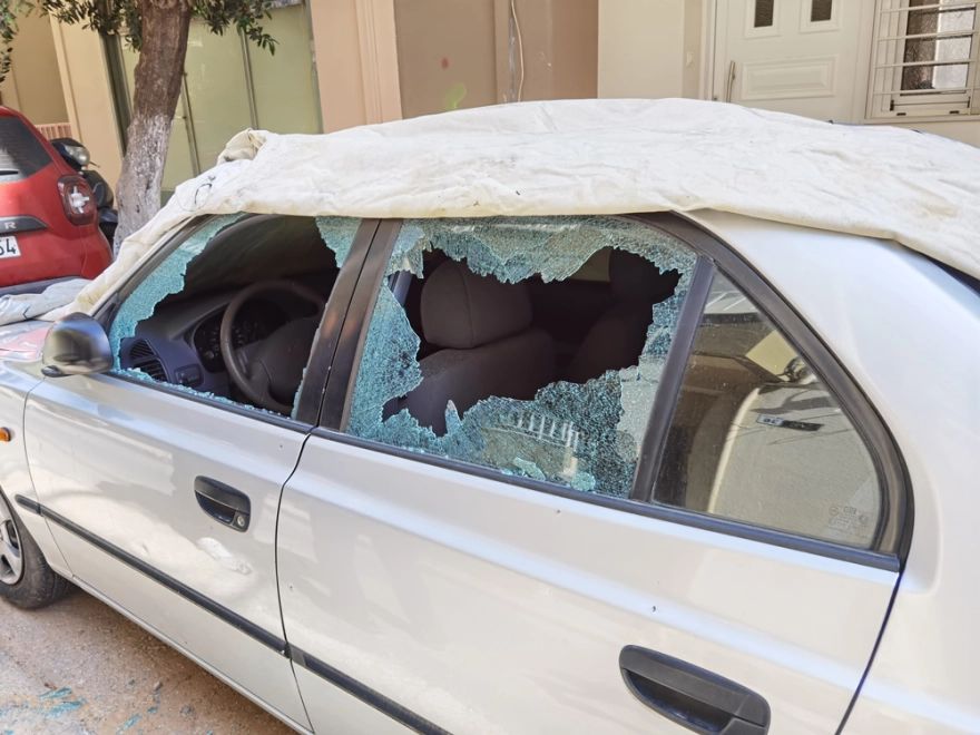 Νέα Ιωνία: Σε πολυκατοικία που μένει αξιωματικός της ΕΛ.ΑΣ. έριξαν χειροβομβίδα! (φωτό)