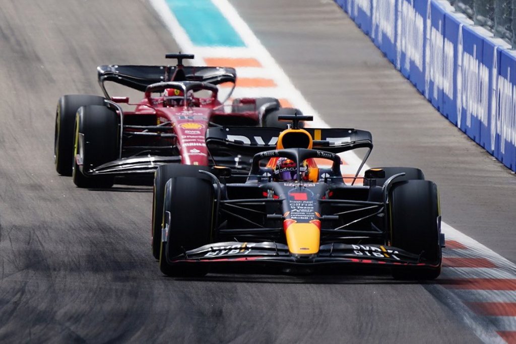 Formula 1: «Ιπτάμενος» Ολλανδός στο Μαϊάμι – Ο Μ.Φερστάπεν κέρδισε τις Ferrari