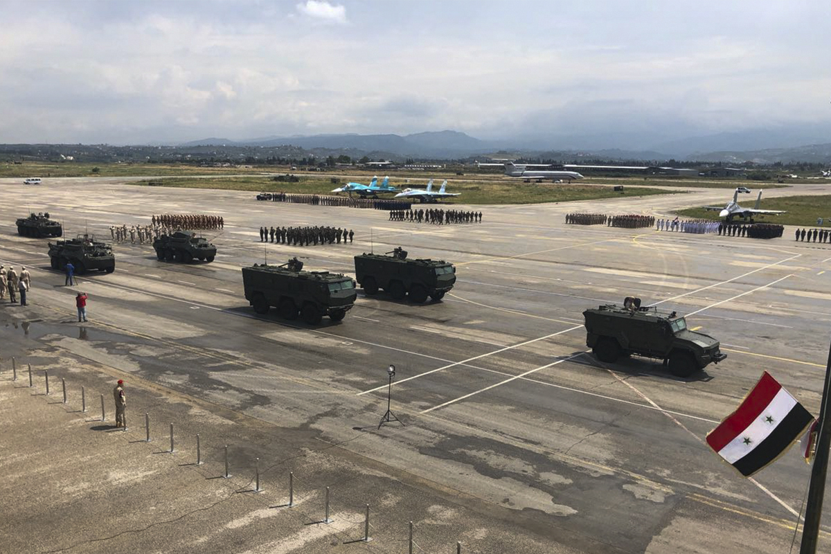 Οι Ρώσοι γιόρτασαν την Ημέρα της Νίκης στην Συρία (βίντεο)