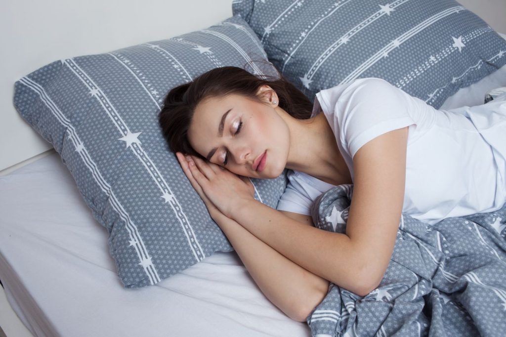 Μελατονίνη: Πόσο βοηθάει στον ύπνο – Οι πιο συχνές παρενέργειες