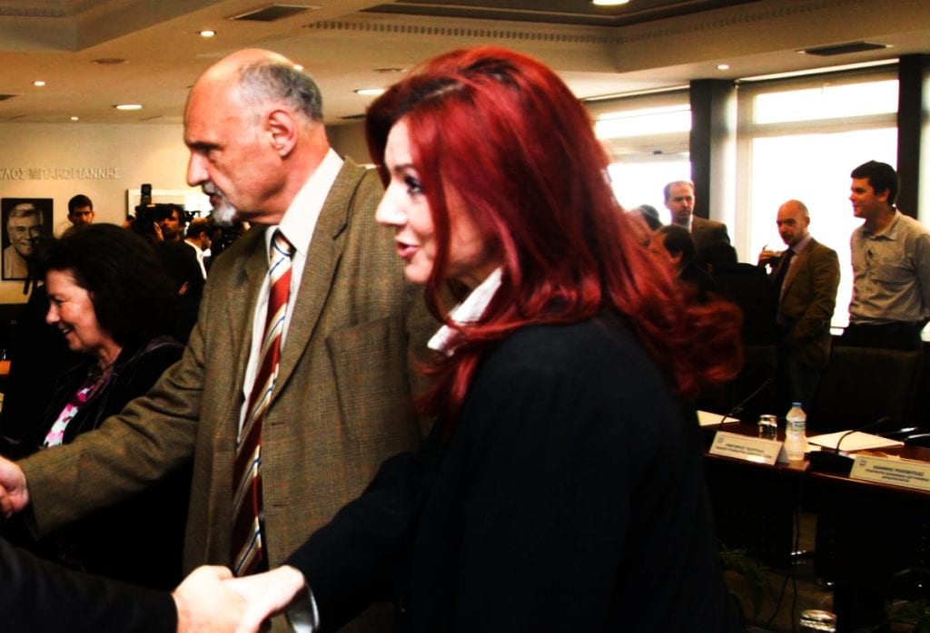 Πάγωσαν το πρόστιμο του συζύγου της Ελένης Ράικου