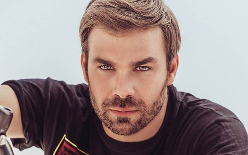 Ο Γιώργος Σαμπάνης είναι και επισήμως ζευγάρι με πρώην παίκτρια του GNTM – Δείτε ποια είναι