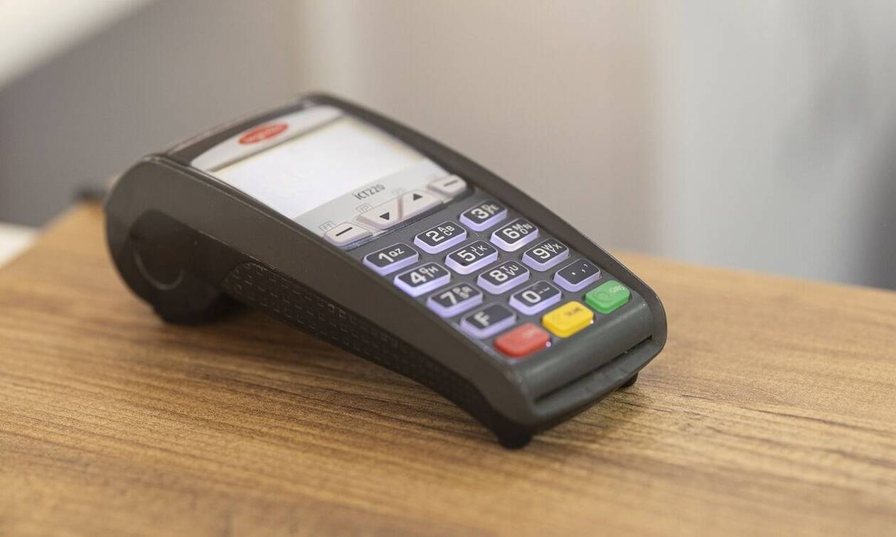 «Ηλεκτρονικό μπλόκο» στη φοροδιαφυγή – «Έρχεται» ο «Μεγάλος Αδερφός» στις ταμειακές μηχανές και τα POS