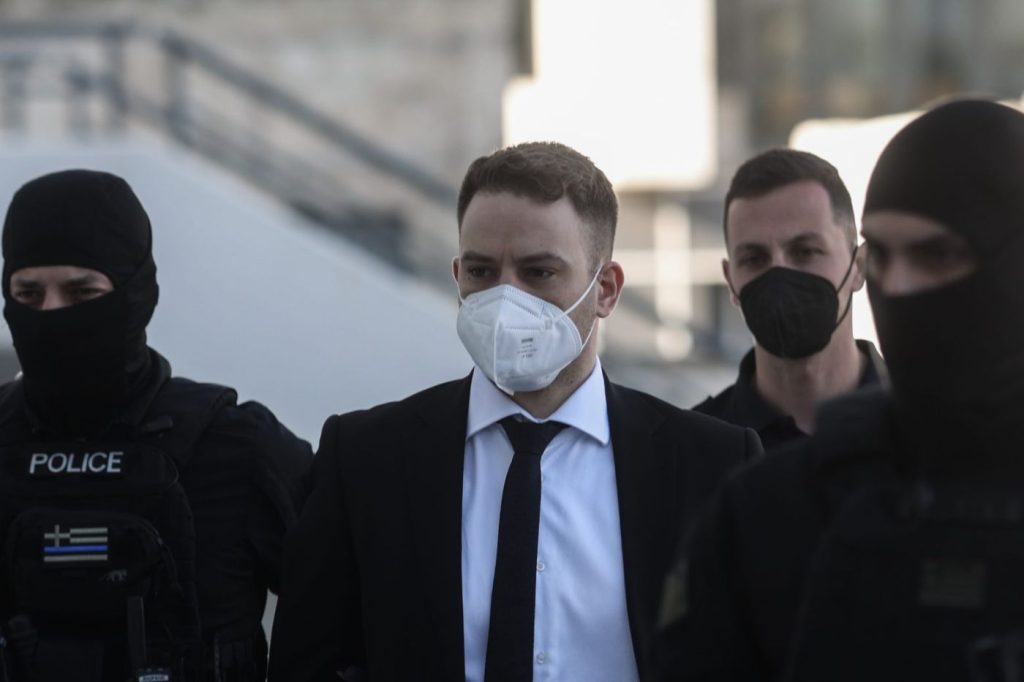 Δίκη για τα Γλυκά Νερά – Συνήγορος Μπάμπη Αναγνωστόπουλου: «Απλώς θα εξιστορήσει τα γεγονότα»