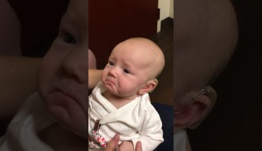 Κουφά μωράκια ακούνε για πρώτη φορά τη φωνή της μαμάς τους – Απίθανες αντιδράσεις στο βίντεο